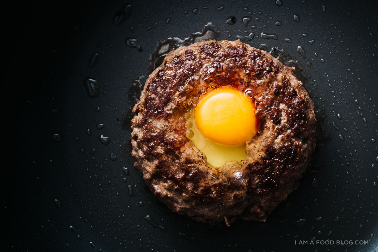 egg-in-a-hole-burger-recipe-3.jpg