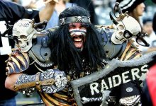 oakland-raiders-fan-bbe99ed66f4d904b.jpg oakland-raiders-fan-bbe99ed66f4d904b.jpg