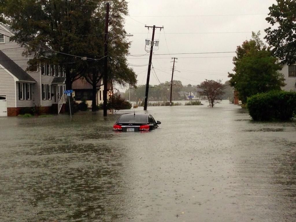 A6YU1UkCMAAWL1u.jpg:large