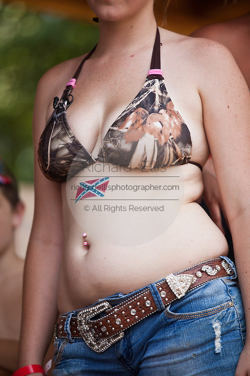 redneck-games-0026.jpg