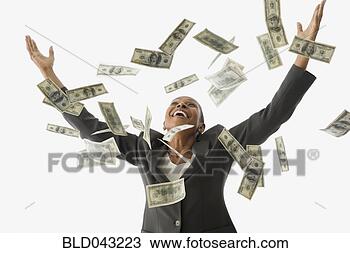 african-american-businesswoman_~BLD043223.jpg