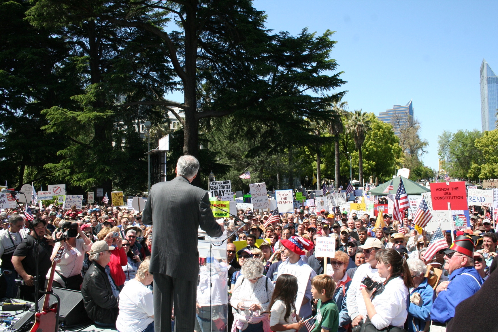 Tea-Party-Rally.jpg