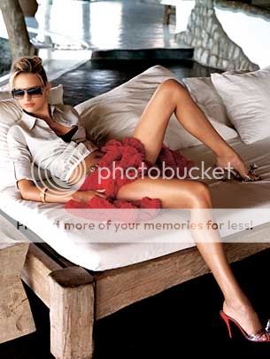 karolina_vogue_uk2.jpg