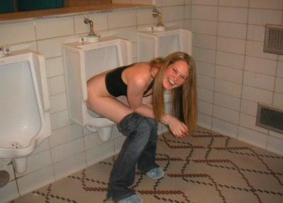 girl+peeing.jpg