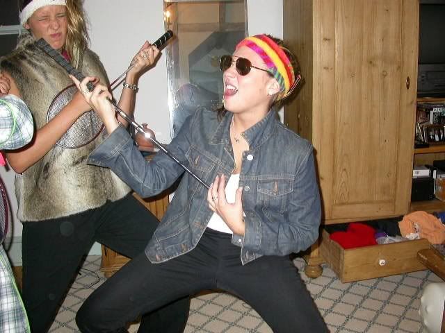 SERIOUSairguitar.jpg