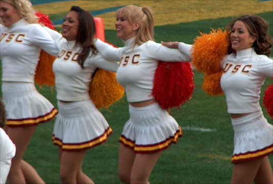 usccheerleaders.JPG