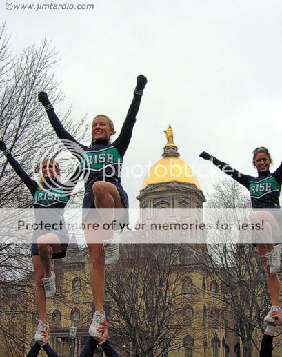 notre-dame-cheerleaders.jpg