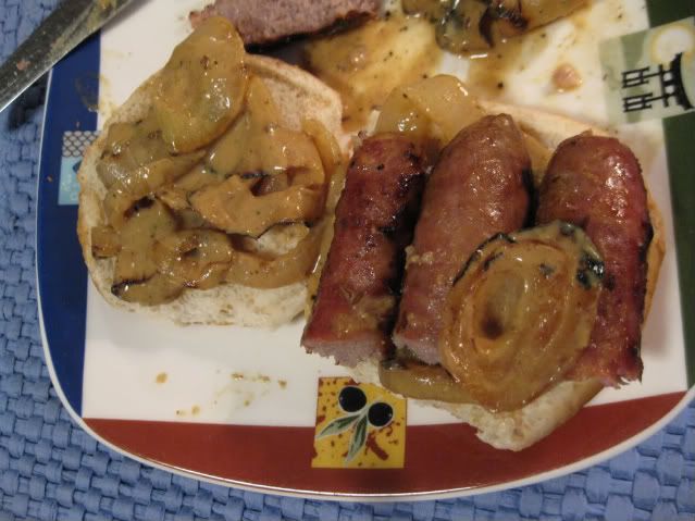 bratwurstonbun-1.jpg