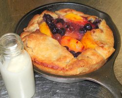 Peach%20Blueberry%20Kettle%20tart%20w%20cream-thumb.JPG