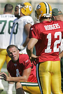 favre_rodgers_training_100511.jpg