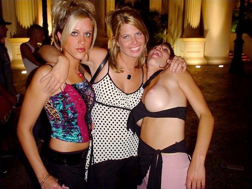 365214703_c440f4fec2.jpg