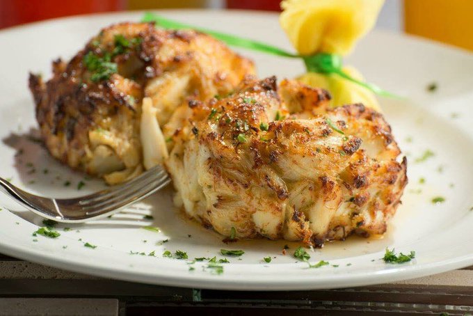 DBz6RqrWsAERE0X.jpg:small