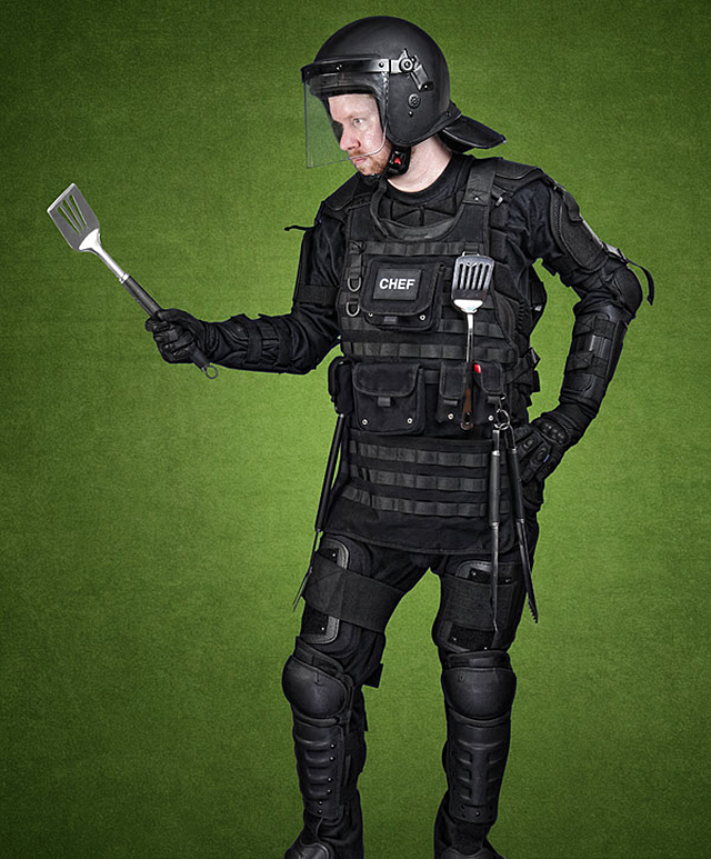 11cd_tactical_bbq_apron_swat.jpg