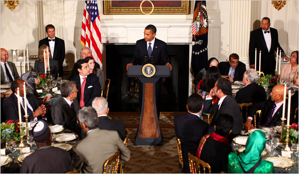 14obama1_span-articleLarge.jpg