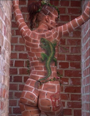 192-sexy-wall.jpg