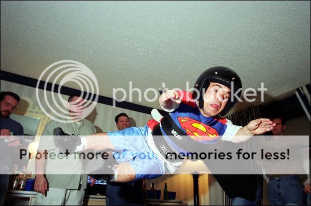 s05_midgets_6.jpg