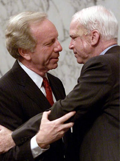 mccain_lieberman_hug4.jpg