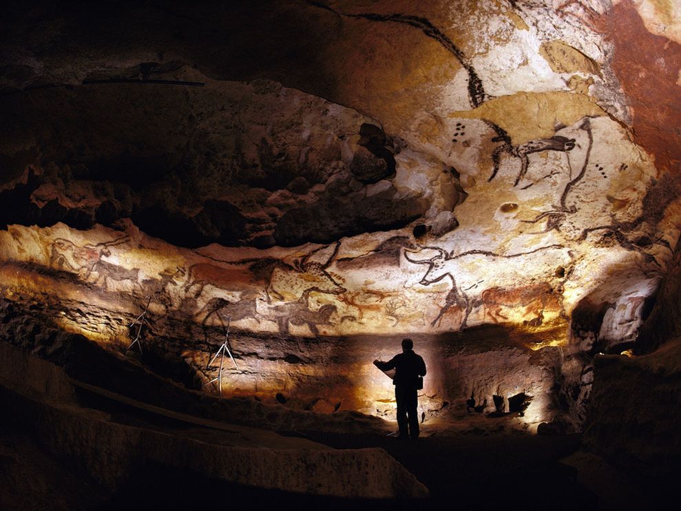 PVNAV-Lascaux-Caves.jpg